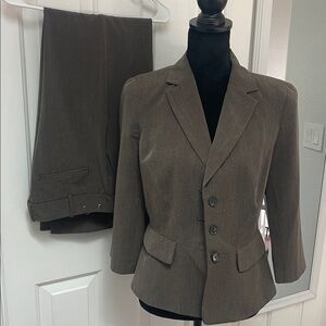 Worthington Brown Suit Set